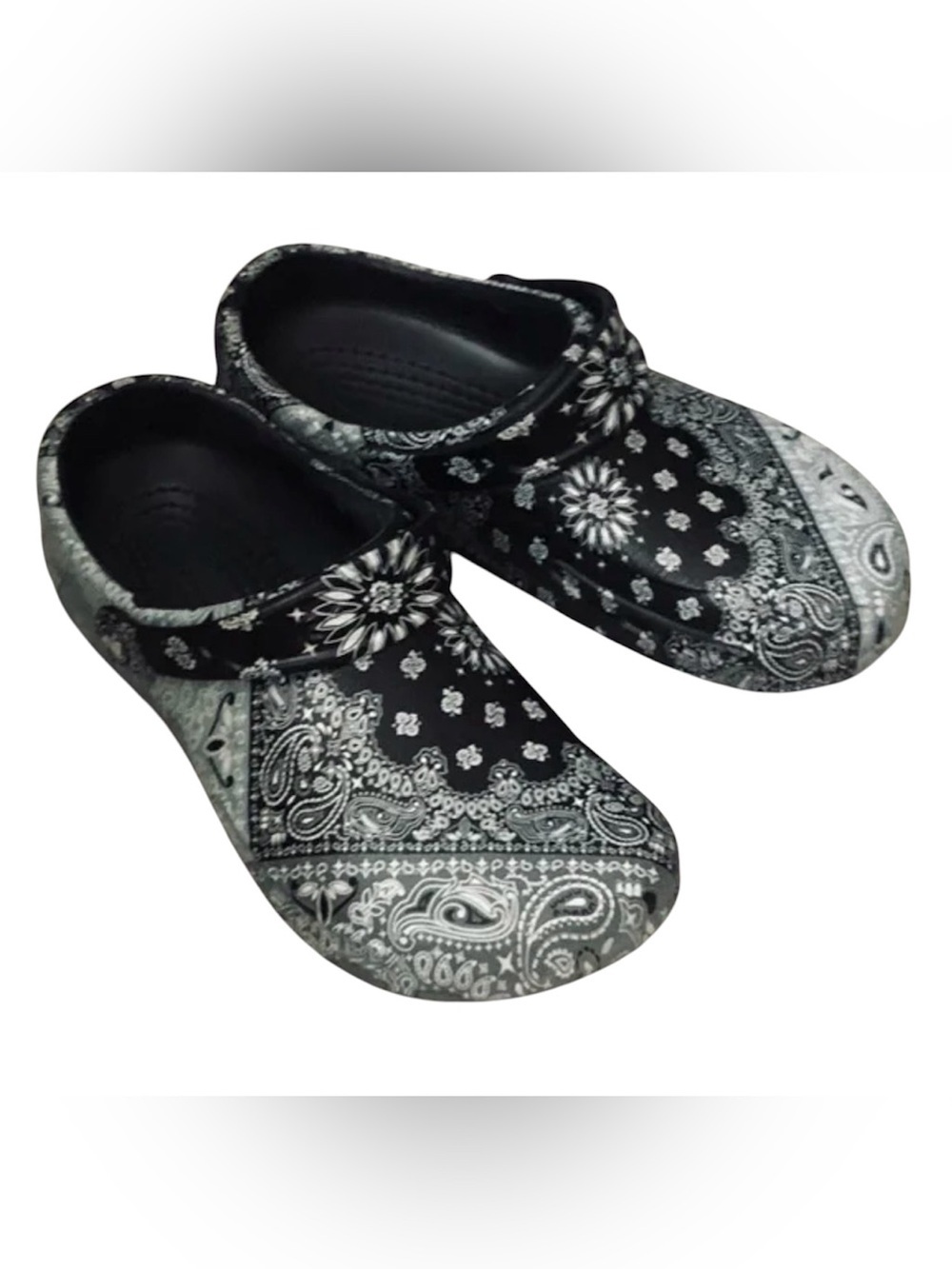 CROCS Bistro Work Clog Black Bandana Paisley Sportstyle Outdoor Men’s Sz 12 NEW